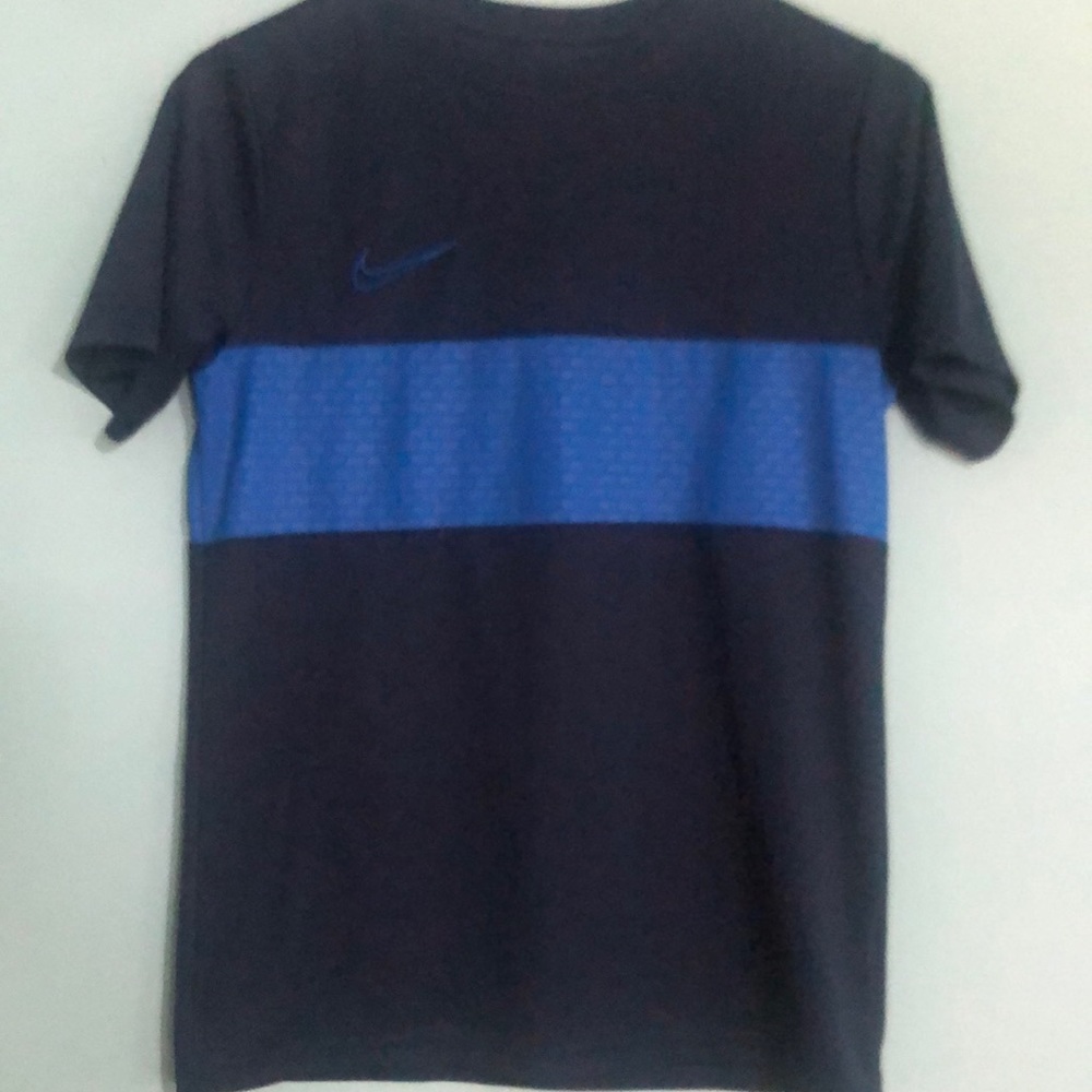 Nike dri fit excellent condition YXL